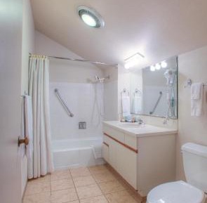 Penthouse Apartment - 307 - No Pets