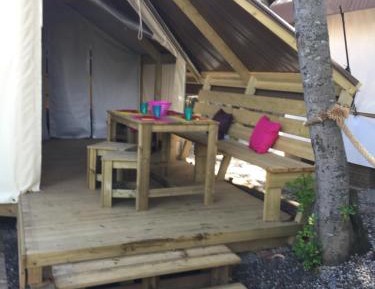 Deluxe Tent (4 people)