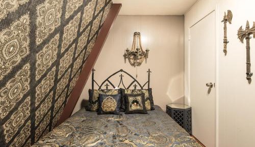 Medieval 2 Story Villa