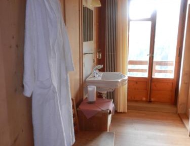 Single Room with Shared Bathroom