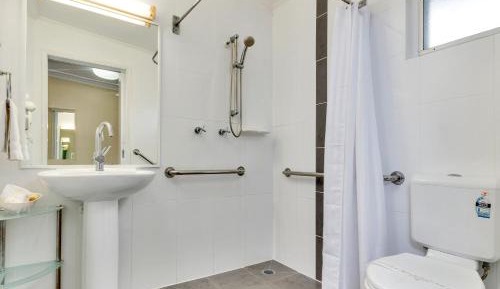 Queen Room - Disability Access