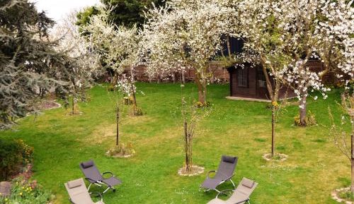 Standard Double or Twin Room with Garden View