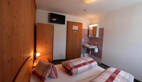 Double Room with Shared Shower