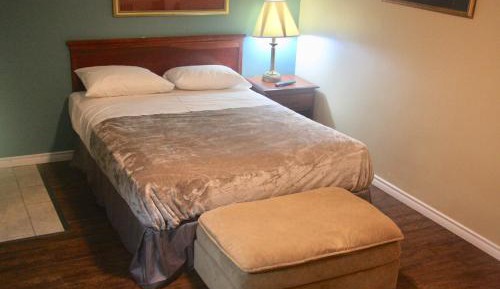 Queen Room