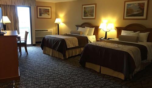 Deluxe Double Room with Two Double Beds and Spa Bath