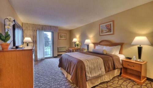 King Room with Whirlpool - Non-Smoking