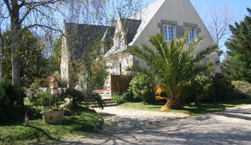 Family Room with Garden View