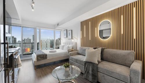 Studio Apartment with Queen Bed