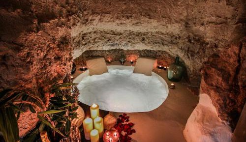 Deluxe Suite with Spa Bath