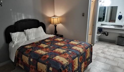 Queen Room