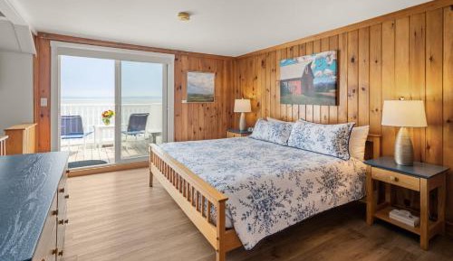 King Room with Balcony
