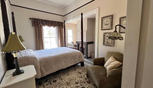Queen Room