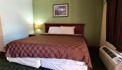 King Bed Non-Smoking