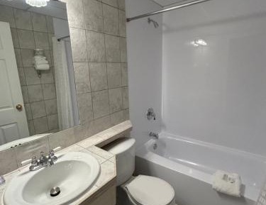 Quadruple Room with Private Bathroom