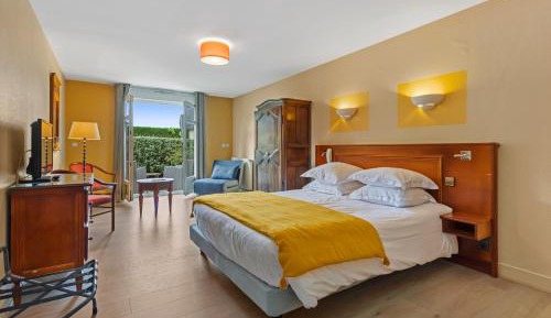 Large Double Room