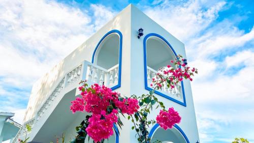 Deluxe Double Room with Balcony and Sea View