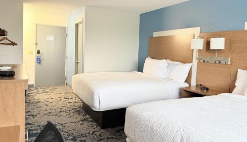 Queen Room with Two Queen Beds - Non-Smoking