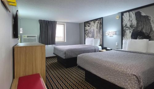 Queen Room with Two Queen Beds - Non-Smoking
