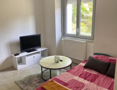 Deluxe Studio
