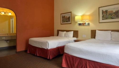 Studio Suite with Two Queen Beds - Non-Smoking