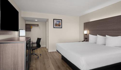 King Room - Non-Smoking
