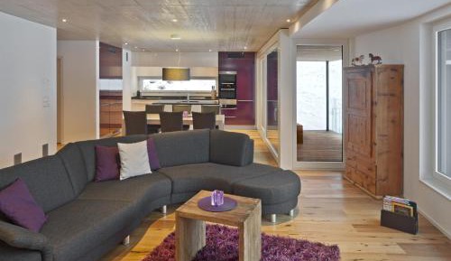 Three-Bedroom Apartment with Mountain View