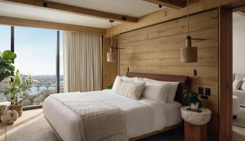 Lake Junior Suite with Balcony