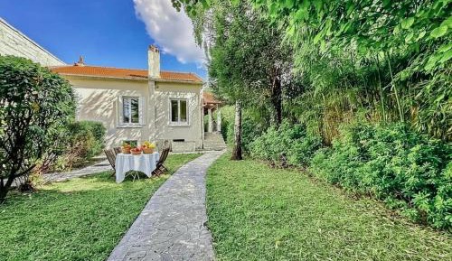 Three-Bedroom Vacation Home 