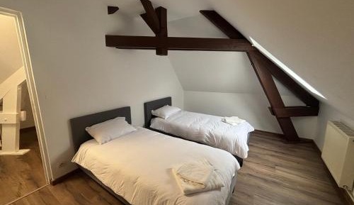 Twin Room with Private Bathroom