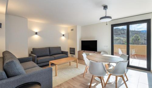 Quadruple Room with Mountain View