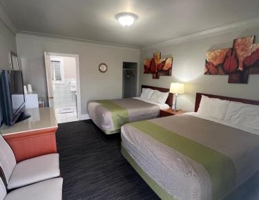 Double Room with Two Double Beds - Non-Smoking