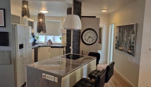 Three-Bedroom Deluxe Apartment