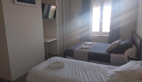 Triple Room with City View