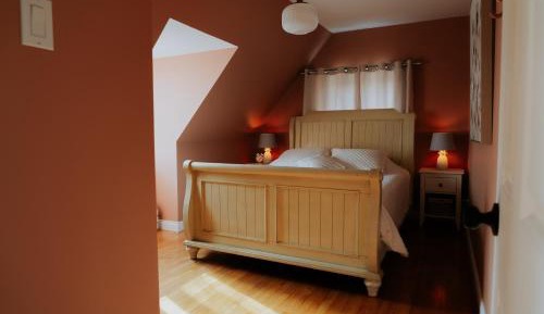 Double Room with Shared Bathroom
