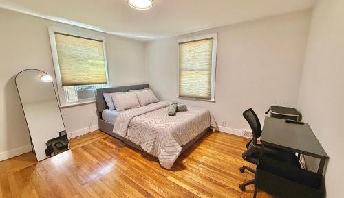 Queen Room with Shared Bathroom