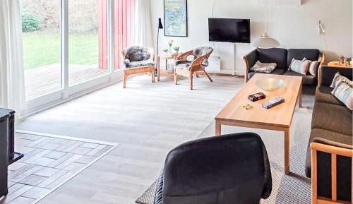 Three-Bedroom Vacation Home 