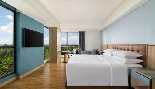 Suite with City View