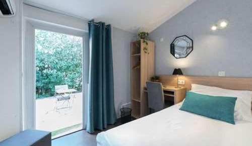 Single Room with Park View