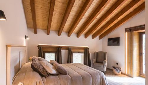 Three-Bedroom Premium Apartment with Balcony