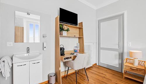 Double Room with Mountain View