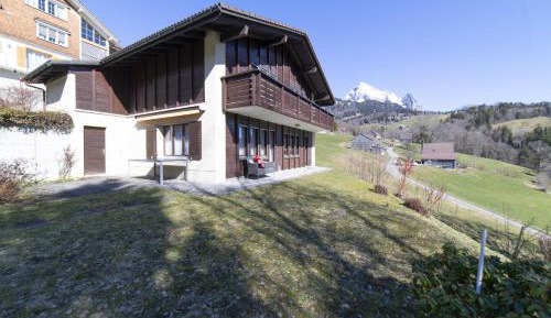Three-Bedroom Vacation Home 