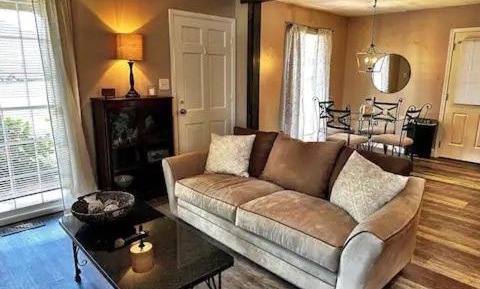 Room #1620891601