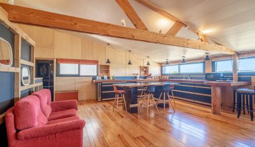Two-Bedroom Apartment with Mountain View