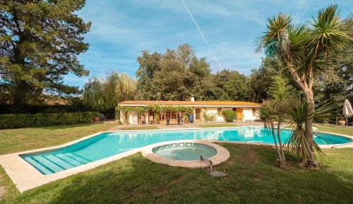 Villa with Garden View