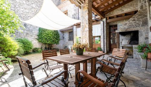Two-Bedroom Deluxe Apartment with Garden View