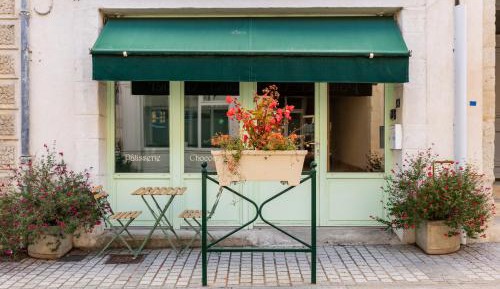 Apartment with Shower