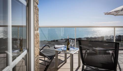 Deluxe Suite with Sea View