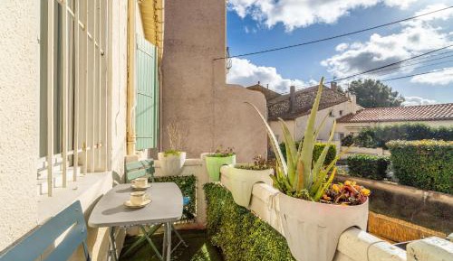 Superior One-Bedroom Apartment with Balcony