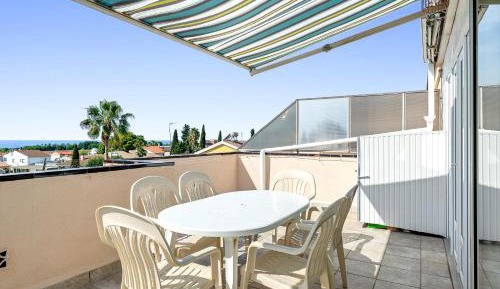 Studio Apartment with Sea View