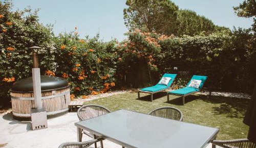 One-Bedroom Apartment with Garden View